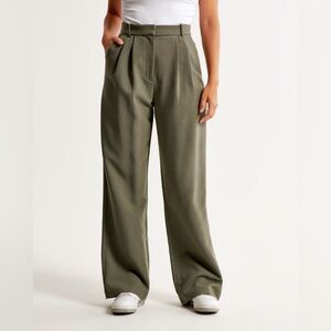 Abercrombie and Fitch Curve love Sloane Tailored Pant